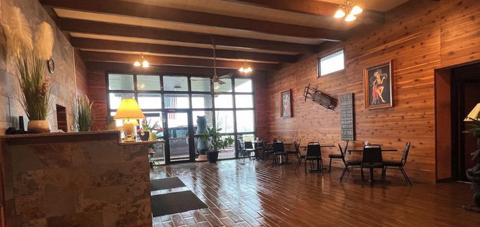 Silver Sands Hotel & RV Park (Silver Sands Motel) - Web Listing (newer photo)